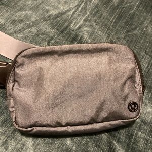 Lululemon waist pack